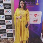 Tanushree Dutta Instagram - Presented an award at the first ever web content awards in India organized by CNN-TV18 Wardrobe courtesy: @shaarav_couture_studio Makeup and hair : @tgandheri