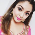 Tanushree Dutta Instagram - Queens New York show!! Sufi Magic again🤗🤗🤗 #awesomeness #newyork #ladyinpink 💕💖