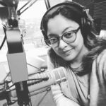Tanushree Dutta Instagram - This morning radio interview before flight back to Orlando!! Busy day🤠