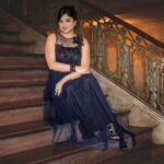 Tanushree Dutta Instagram - Pic from the shoot at Grand Central station a few months ago!! Great Job everyone 👍👍 Styling:@ttandonny wardrobe:@poshparicouture MUA/hair: @shadesbysahar photographer: @photo_slayer