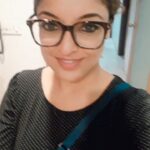 Tanushree Dutta Instagram – Hey Yall..I’m back in the bay.. Mumbae..err Mumbai…I mean amchi Mumbai…yo! #Happy Sunday to you folks out there…Keep shimmying! 

#vibes #lol #muah #whatever #chillax #bye #seeyalater #alligator