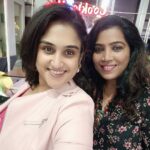 Vanitha Vijayakumar Instagram - @thenmozhi.thenmozhi #girlstrip #bangkokthailand #bangkok Chennai International Airport