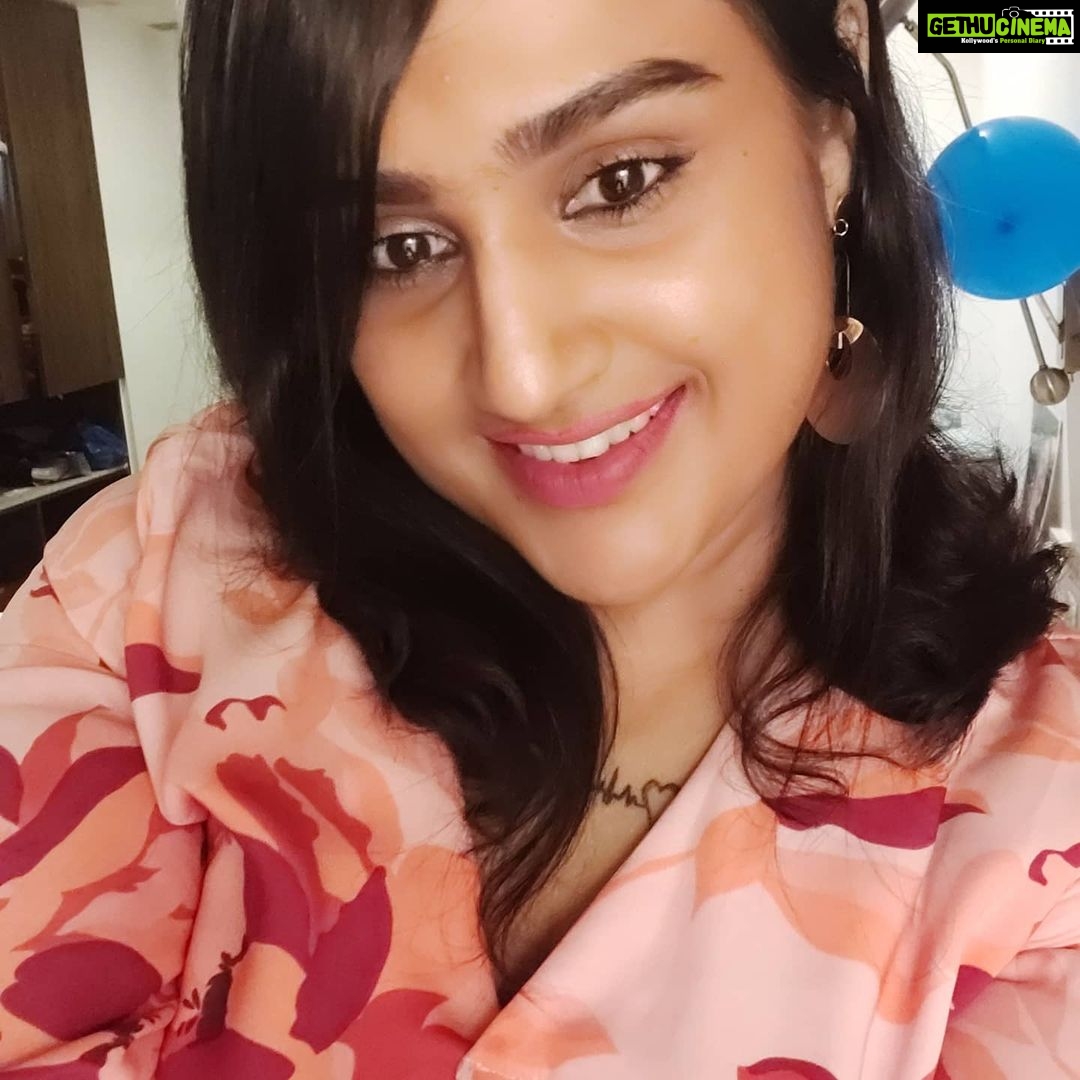 Vanitha Vijayakumar Instagram - Black is beautiful...please stop shaming women for being dark,short,big made and call them ugly...beauty is beyond that...and all the women and people out there being ashamed of ur appearance isn't right...god made us all beautiful...beauty lies in the eyes of the beholder...be confident and feel beautiful we all are in our own way
