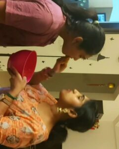 Vanitha Vijayakumar Instagram - #momlife #momblogger #momsofinstagram #mommylife