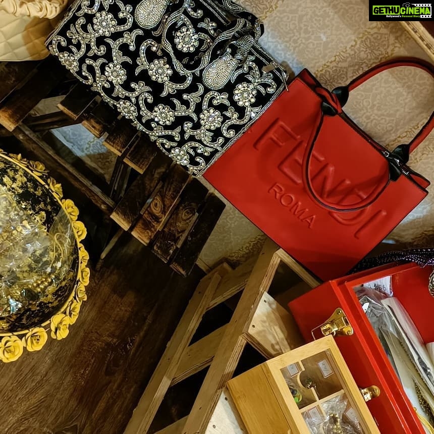 Vanitha Vijayakumar Instagram - #vanithavijaykumar #vanithavijaykumarstyling #vanithavijayakumar Affordable Fashion styling... trending collection..do visit our store...online sales process going on GEMS court basement khader Nawaz Khan road opposite PAGE 3 SALON Nungambakkam chennai @vanithavijaykumar @vanithavijaykumarstyling