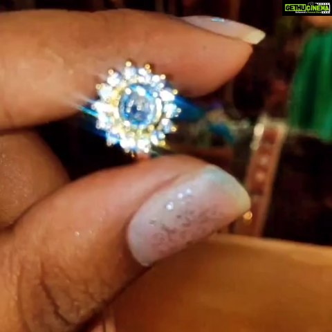 Vanitha Vijayakumar Instagram - Nose pins collection @vanithavijaykumarstyling #vanithavijaykumar #vanithavijaykumarstyling #vanithavijayakumar Khader Nawaz Khan Road
