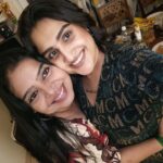 Vanitha Vijayakumar Instagram - #deepavali #festivevibes #friendslikefamily
