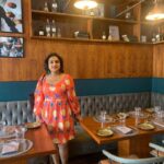 Vanitha Vijayakumar Instagram - #theperiodictable #tpt quaint little cafe with awesome food The Little Earth
