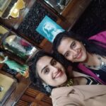 Vanitha Vijayakumar Instagram - Super duper weather in Ooty ...chilly drizzling but still you can walk around.. awesome food at earls kitchen ..kings cliff King's Cliff