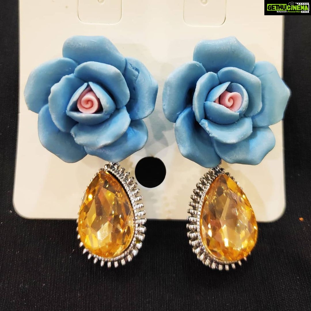 Vanitha Vijayakumar Instagram - Latest jewellery collection exclusive to @vanithavijaykumarstyling Handpicked and curated #vanithavijaykumar #vanithavijayakumar