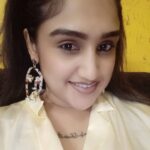 Vanitha Vijayakumar Instagram - #bbjodigal moods during rehearsals...just one time rehearsal for a whole song without break ...yabba ...#stageshow #dance #biggboss