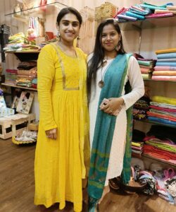 Vanitha Vijayakumar Instagram - My counter part at work...my stylist ....meet @i_ashwinianand and get styled up with my favourite fashion collections at my store @vanithavijaykumarstyling Gems court basement khader Nawaz Khan road opposite PAGE 3 SALON Nungambakkam chennai