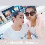 Vanitha Vijayakumar Instagram - Look who I bumped into shopping at pheonix