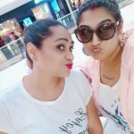 Vanitha Vijayakumar Instagram - Look who I bumped into shopping at pheonix