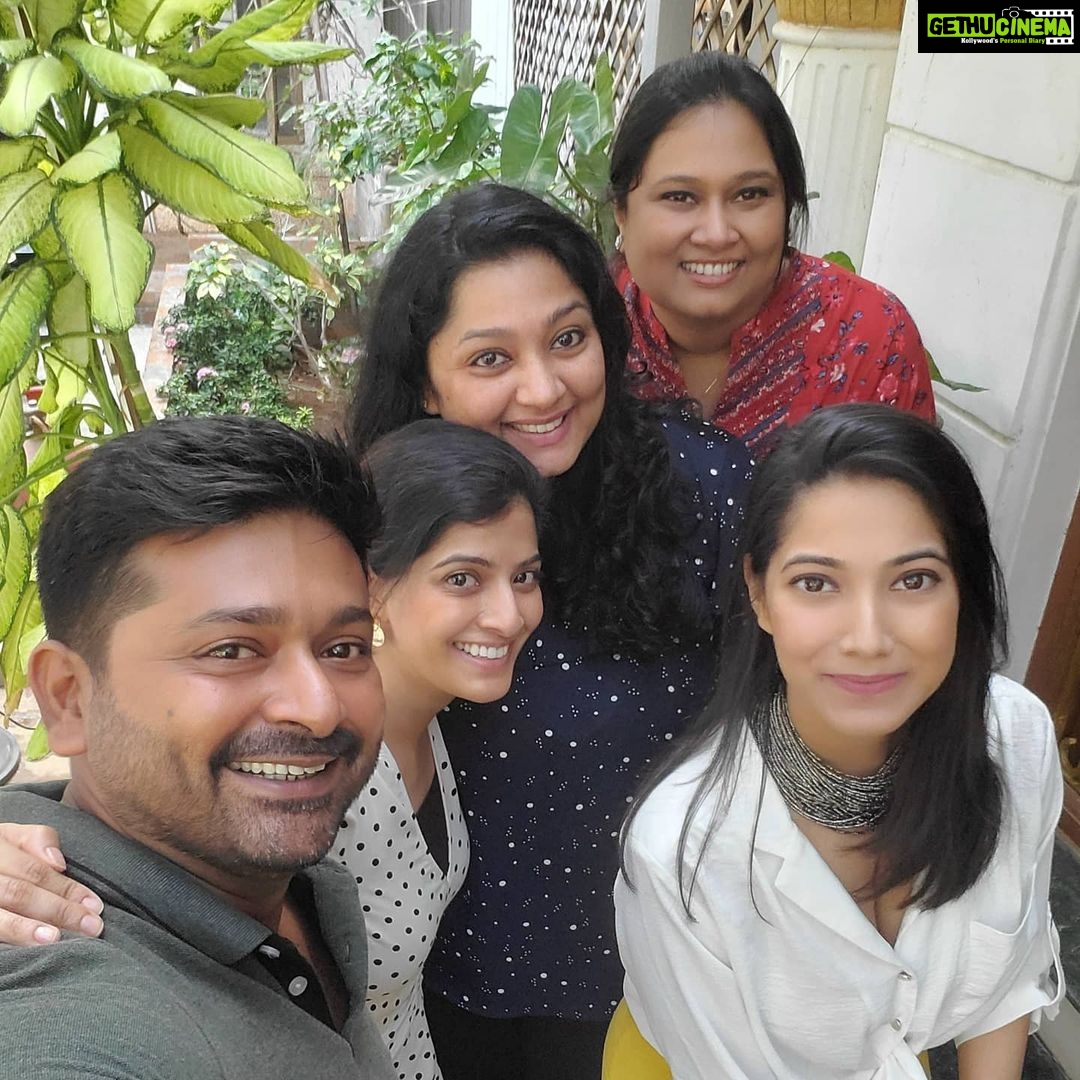 Varalaxmi Sarathkumar - 99.4K Likes - #NewYearsEve2021 thank you @radikaasarathkumar for the amazingggg lunch yesterday and @rayanemithun for the yummy dessert...
Felt good to be back as a family with dad recovered @r_sarath_kumar ..we all have had a very difficult year but im sure this year will awesom for everyone.. by the end of this year I still feel blessed that we have all survived..and we have each other to fall back on..in the end thats what matters.. you need to have good people with you.. who are there for you and belive in you..always remember to believe in yourself..cheers to 2021..im sure its gonna kick 2020's butt...heheh
#happynewyear2021
@ramkumar_sudarshan @poojasarathkumar @kala_kandasamy @aiswarya.sudharson @vandana.rangarajan @manjunath_s