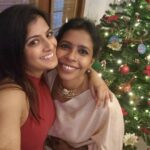 Varalaxmi Sarathkumar Instagram - Nothing like spending Christmas with your loved ones...thanks to my awesom sister @poojasarathkumar who outdoes her dinner every year..amazingly food...love u baby.. Wishing you all a Merry Christmas 🎄 sending you all loads of love kisses and a bag full of positivity.. #christmas2020🎄🎅🎁 @devi.chaya23 @natasha.jeyasingh @pureinstinct05 @vandana.rangarajan @jayalakshmisundaresan @khaliqak #momo my little Santa..