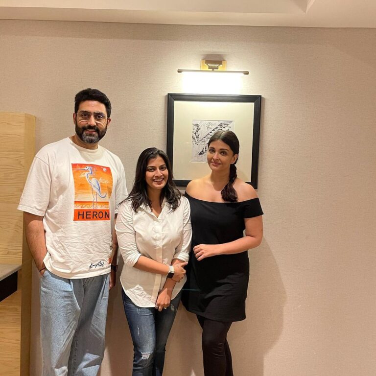 Varalaxmi Sarathkumar Instagram - Met 3 of the warmest and most humble people last night.. none other than the gorgeous @aishwaryaraibachchan_arb the handsome hunk @bachchan and their sweetest daughter #aaradhyabachchan Despite the families and lineage that they hail from, their humility and warmth was so amazing, I was just overwhelmed with their love.!!! It was so sweet of you to meet us and spend time with us.. may god shower all his blessings on your family.!!! Thank you daddy for making this happen @r_sarath_kumar I think @poojasarathkumar is still recovering from the shock.!!! Hahah #fangirl Pondy