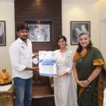 Varalaxmi Sarathkumar Instagram - Thank you so much @udhay_stalin for meeting with @saveshakti @devi.chaya23 , launching our #covid helpline and accepting our 2 ton food for the stray animals on behalf of us to the government.. @sankalpbeautifulworld @pedigree_india @ihroworld plz use our COVID helpline we are here to help as much as we can.!! And plz share for any COVID related help..!!!