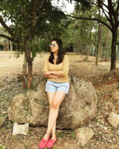 Varalaxmi Sarathkumar Instagram - Love yourself no matter what..!!#tuesday #shootlife🎬 #arasi VIT University