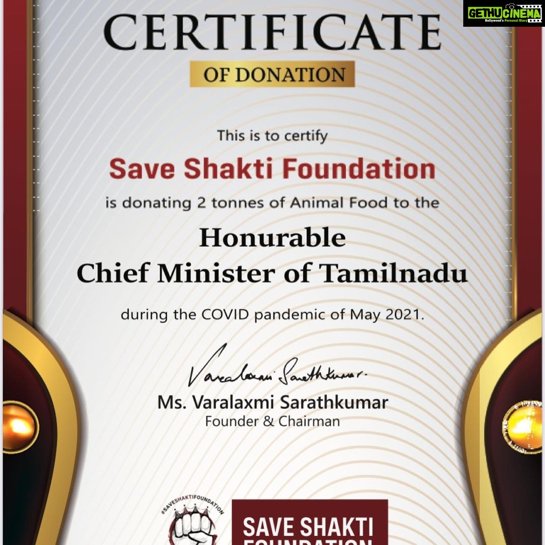 Varalaxmi Sarathkumar Instagram - Thank you so much @udhay_stalin for meeting with @saveshakti @devi.chaya23 , launching our #covid helpline and accepting our 2 ton food for the stray animals on behalf of us to the government.. @sankalpbeautifulworld @pedigree_india @ihroworld plz use our COVID helpline we are here to help as much as we can.!! And plz share for any COVID related help..!!!
