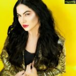Veena Malik Instagram - Bling is always In❤ #🌟🌟🌟🌟🌟 #💫💫💫💫💫💫💫💫💫💫💫💫💓💔💖💖💞💖💔💓❤❤❤❤❤❤😍😍😍😘😘😍😍😍😘😘😍😍🤗👑👑👑💥💥💥👑👑💥💥👑💥💥💥💥👑👑💥💥👑👑👑📿📿📿😊😞😞😔😔👑👑😚😚😚😚👑👑💥👑😚💄👑💄😉🛍🛍🛍🛍😉😉