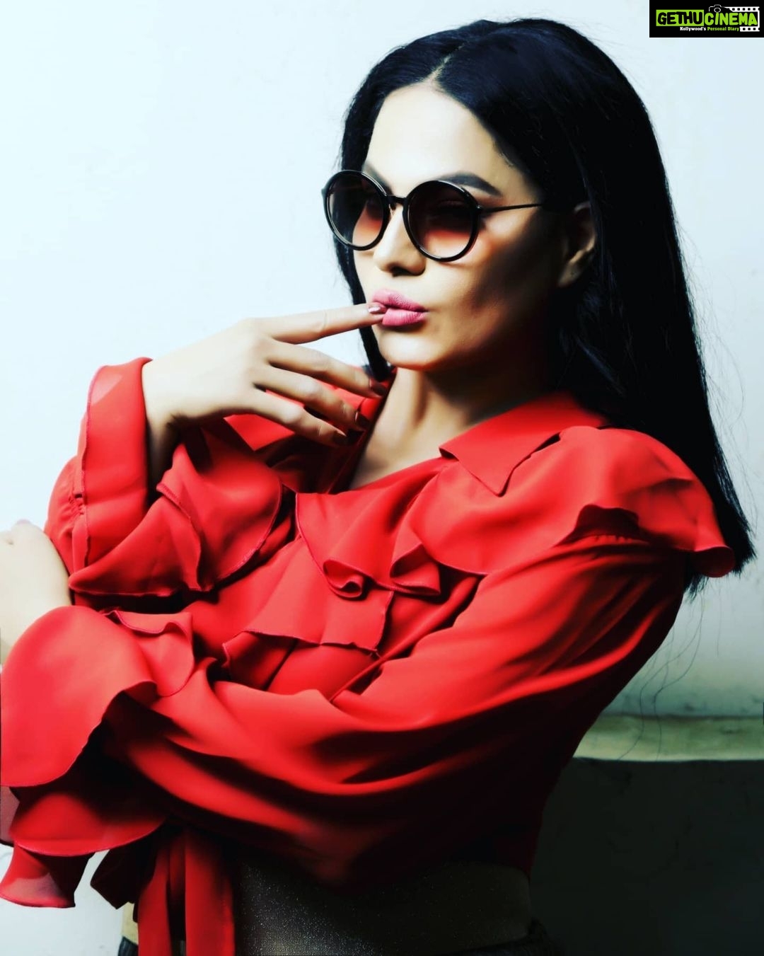 Veena Malik Instagram - few more frm this look #👅👅👅 #lovingmyself #🔥🔥🔥🔥🔥🔥🔥🔥🔥🔥🔥🔥🔥🔥 #hmmmmmm