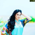 Veena Malik Instagram - #beautifulday #👗👗👗👠👖👔👕🌹🌹🌹🌹🌹🌹🌹🌹🌹🌹 #beautiful_world #💎💎💎💎 #💦💨☔️️⛈🌧💥💧 #lovesummertime