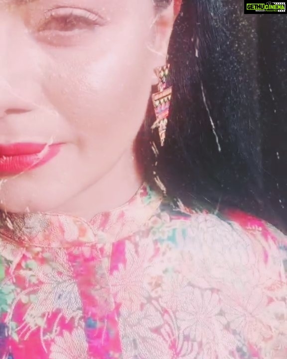 Veena Malik Instagram - #estoyenamorado #💞🌷💋❤💫