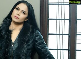 Veena Malik Instagram - And That Continues….. #🔥🔥🔥🔥🔥 #vinni