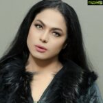 Veena Malik Instagram – Nothing Burns like The Cold💯

#babyitscoldoutside #🔥🔥🔥🔥🔥 #weather #coldweatheroutfit #veenamalik #fashionista #♥︎ #vinnista