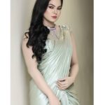 Veena Malik Instagram - #veenamalik #👗👠 #💄💋
