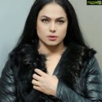Veena Malik Instagram - Nothing Burns like The Cold💯 #babyitscoldoutside #🔥🔥🔥🔥🔥 #weather #coldweatheroutfit #veenamalik #fashionista #♥︎ #vinnista