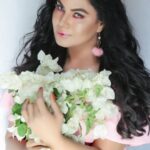 Veena Malik Instagram – #goodmorning #goodvibesonly✨ #✨💫⚡️ #beautiful_world #beautifulday #🥰😍🤩🥰😍🤩