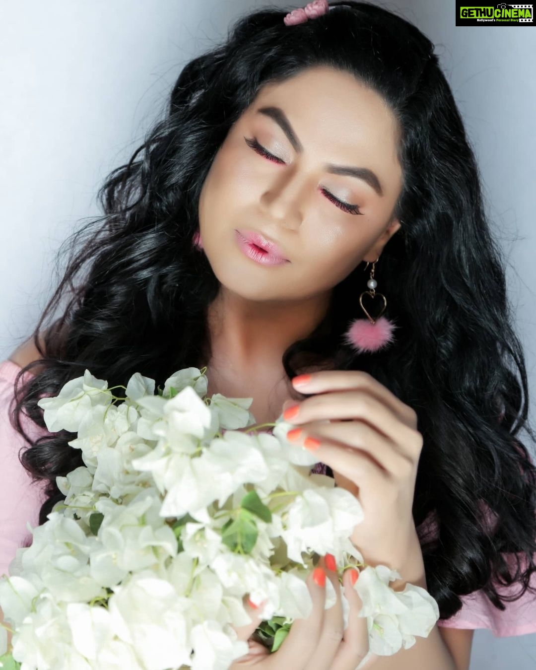 Veena Malik Instagram - #goodmorning #goodvibesonly✨ #✨💫⚡️ #beautiful_world #beautifulday #🥰😍🤩🥰😍🤩