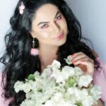 Veena Malik Instagram – #goodmorning #goodvibesonly✨ #✨💫⚡️ #beautiful_world #beautifulday #🥰😍🤩🥰😍🤩