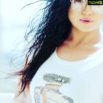 Veena Malik Instagram - #thursdayspecial #🌼🌺🌹💐🌷💖❤️💖 #🌱🌾🌿🍂🍃🍁🌾🌿🍂🍃🍁🍁🍃🌾🌿