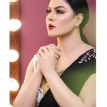 Veena Malik Instagram - Never lose an opportunity of seeing anything beautiful, for beauty is God's handwriting.... #veenamalik #beauty