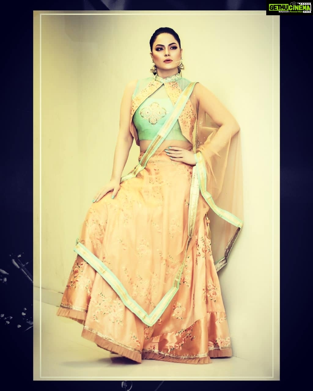 Veena Malik Instagram - #thisdress #veenaMalik #twirling #😜😜😜 #moments❤️✨