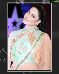 Veena Malik Instagram - #veenamalik #pakistanstar #bolentertainment #ontheset🙌