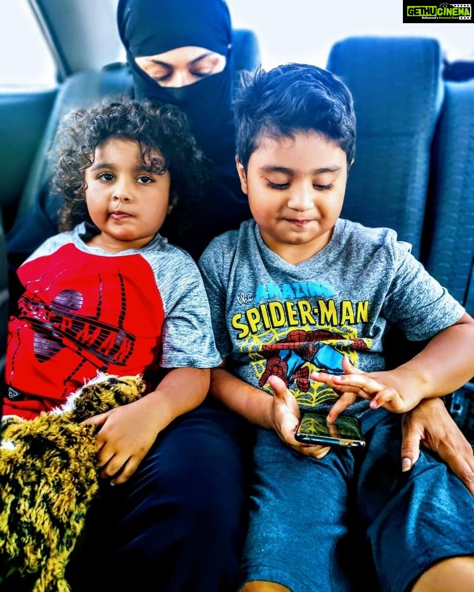Veena Malik Instagram - PrivacyPlz🙈😜❤ #veenamalik #Abram❤ #Amal❤ #veenamalikkids