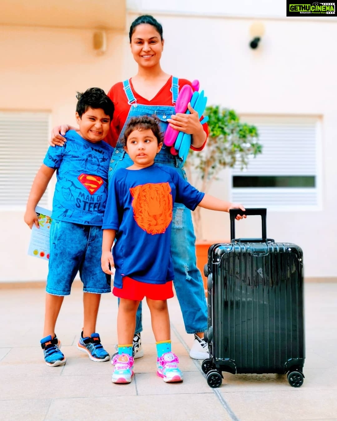 Veena Malik Instagram - #steppingintoweekend #veenamalik