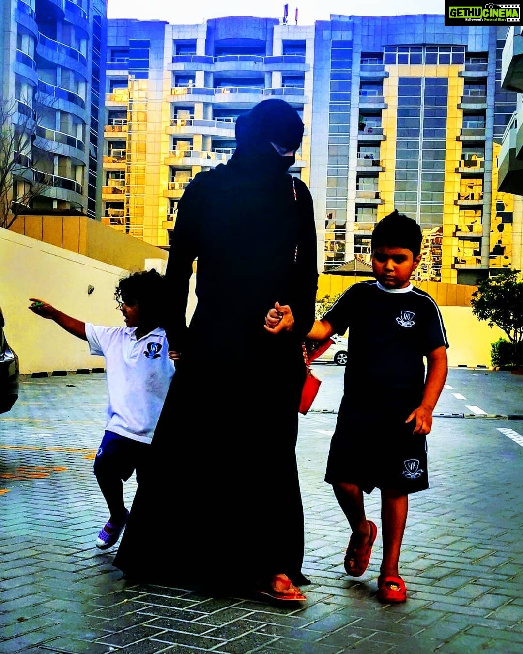 Veena Malik Instagram - #veenaMalik #VeenaMalikkids