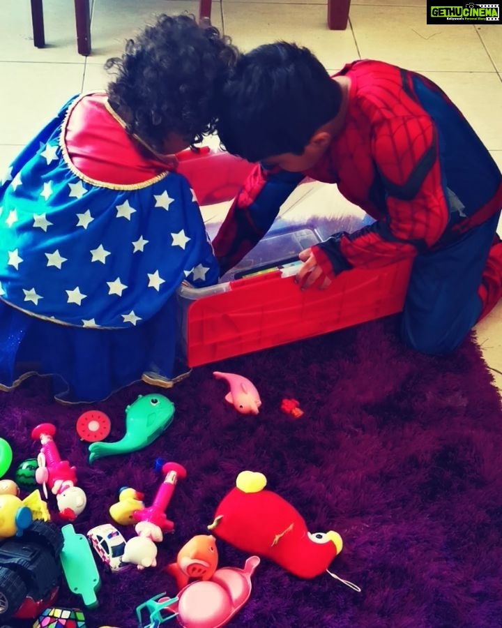 Veena Malik Instagram - #veenamalik #mykids #abramkhan😍 #Amal❤️ #family❤❤❤