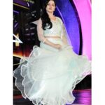 Veena Malik Instagram - You've gotta dance like there's nobody watching, Love like you'll never be hurt, Sing like there's nobody listening, And live like it's heaven on earth. #VeenaMalik Karachi, Pakistan