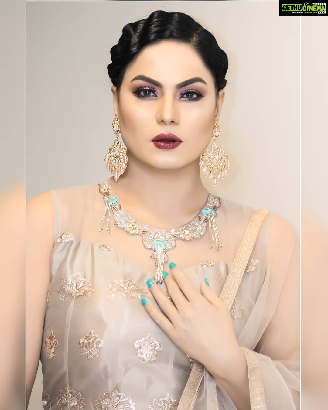 Veena Malik Instagram - #veenamalik #pakistanstar #Queen