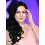 Veena Malik Instagram - It is better to fail in originality than to succeed in imitation. #VeenaMalik Karachi, Pakistan