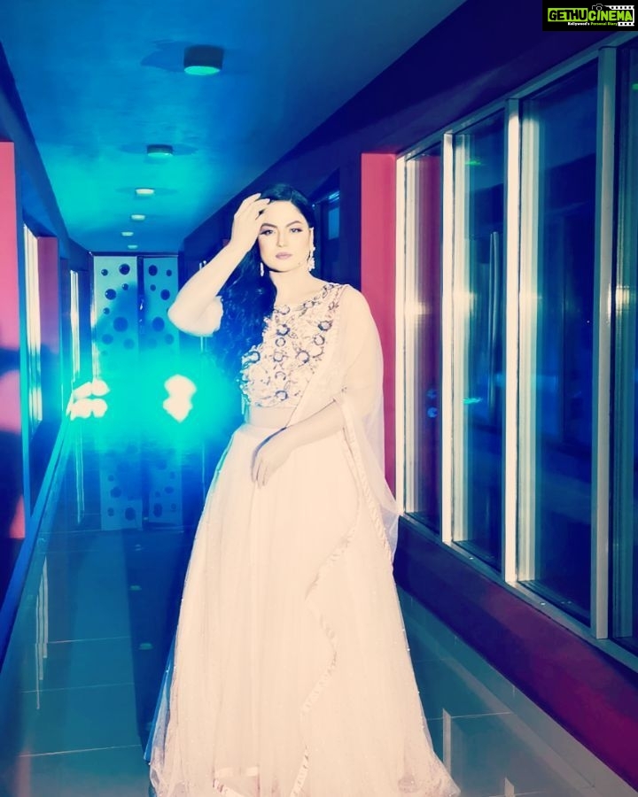 Veena Malik Instagram - A Thankyou message to all my fans and we'll wishes!🙏 #VeenaMalik Karachi, Pakistan