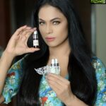 Veena Malik Instagram – When it comes to Beautyproducts  I love #tints  #lipglosses #shimmer & #shine 🍒💐💋💗🔥

Here I Go got this Lovely collections from tints to Gloss everything is just Gorgeous 🍒

Beautiful bird cage sent by our well known Beautydefiners  @beautifymano. IT has tints, highlighters and mini blenders inside.
Their tints are organic , easy to blend,and stainless the best quality is they are long lasting..

My own trusted brand ♥️♥️💯💋

A must Try and a Keeper🤟💐💋

@tahseenkhanoffical @mateenshahphotography @beautifybymano @theveenamalik #beautybrands #fashiondiva #glamorous #love #💃🏻💃🏻💃🏻 #♥️❤️🔥💋💅💙