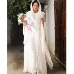 Veena Malik Instagram - I was excited and very happy on the way to Naela Tariq's home. I knew I am going to meet a brave, strong and a fighter. #VeenaMalik #BreastCareisReal #BreastCancerAwareness Karachi, Pakistan