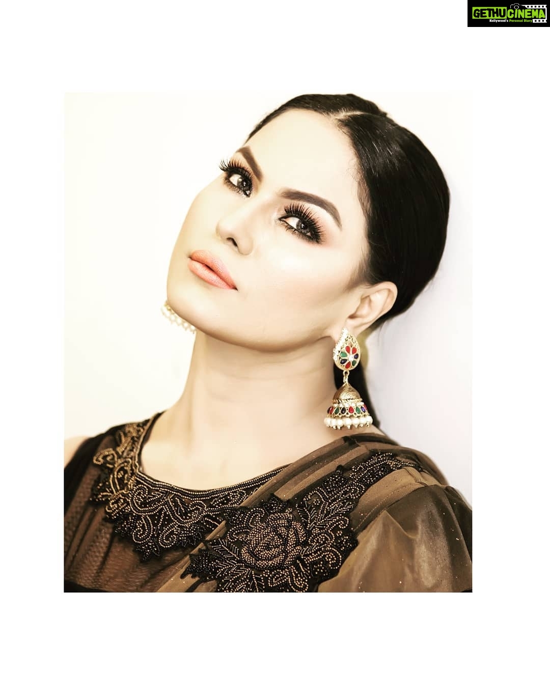 Veena Malik Instagram - "Nothing can dim the light which shines from within." #VeenaMalik Bol Tv